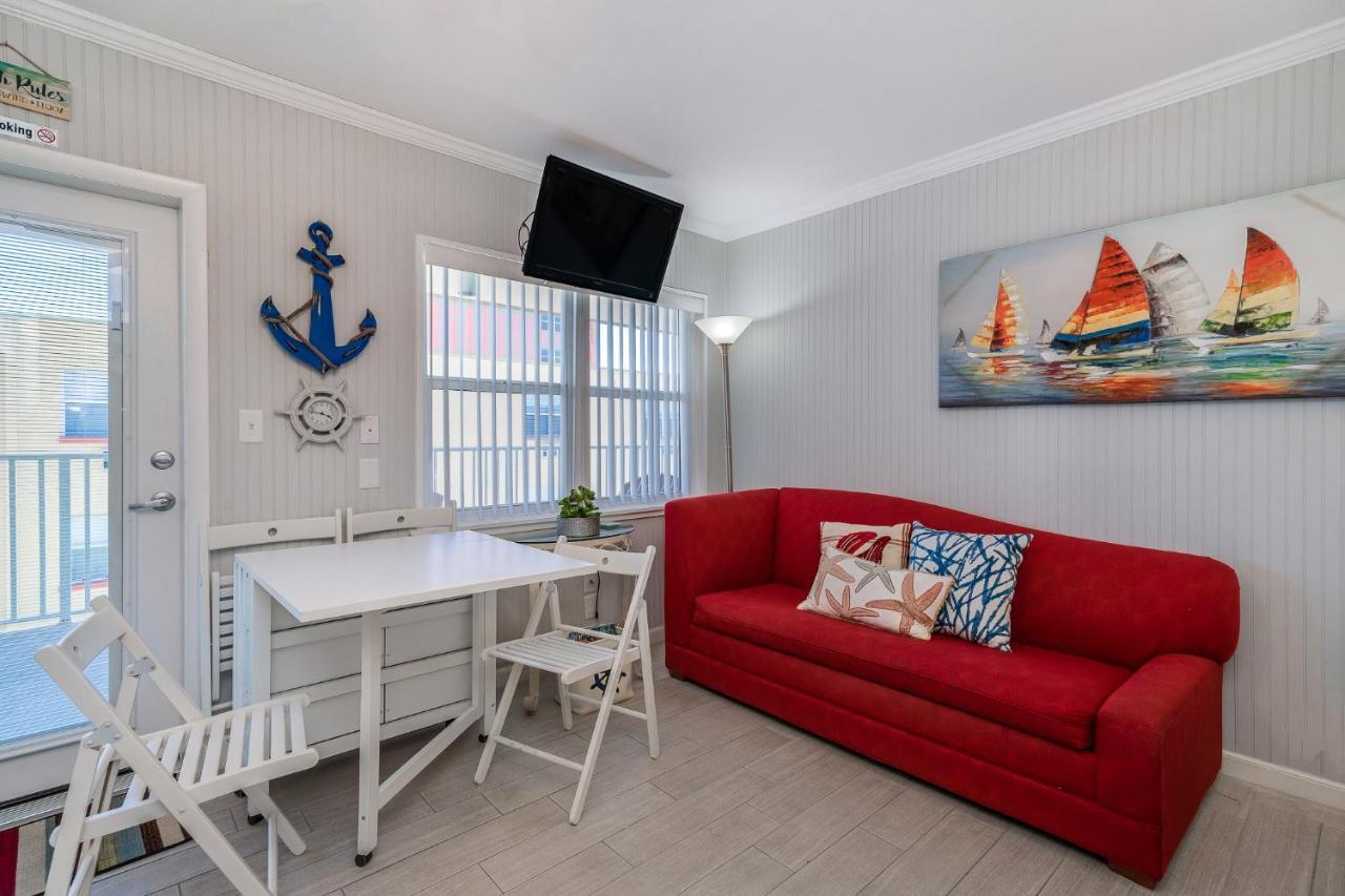 Sea Rocket 18 Apartman St. Pete Beach Kültér fotó